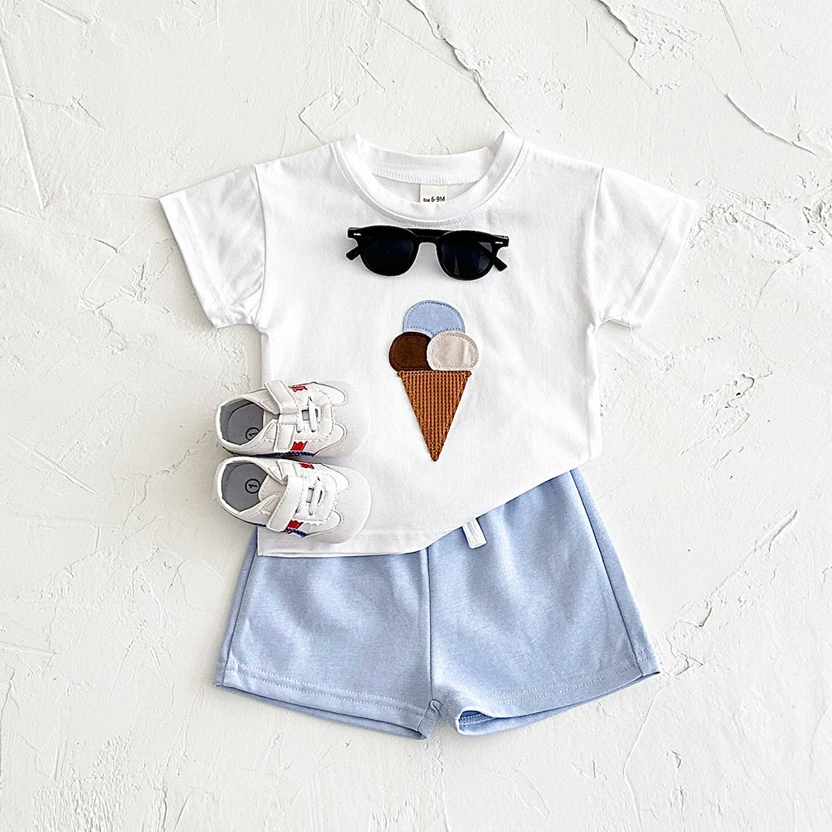 Camiseta con Estampado de Helado y Pantalón Corto